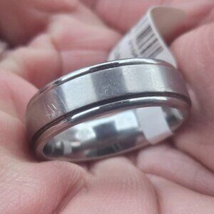 QG Titanium Ring Silver Tone Unisex Finger Band Ring Size New W/ Defect